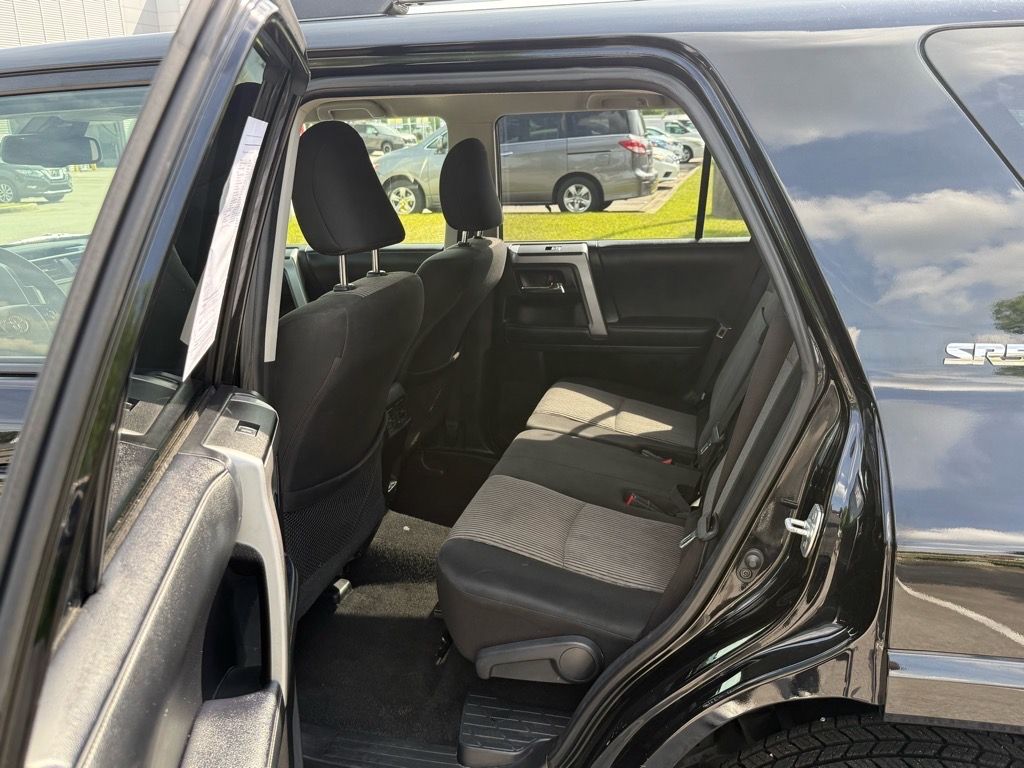 2023 Toyota 4Runner SR5 photo 9