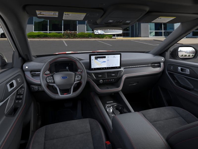 2025 Ford Explorer ST photo 30