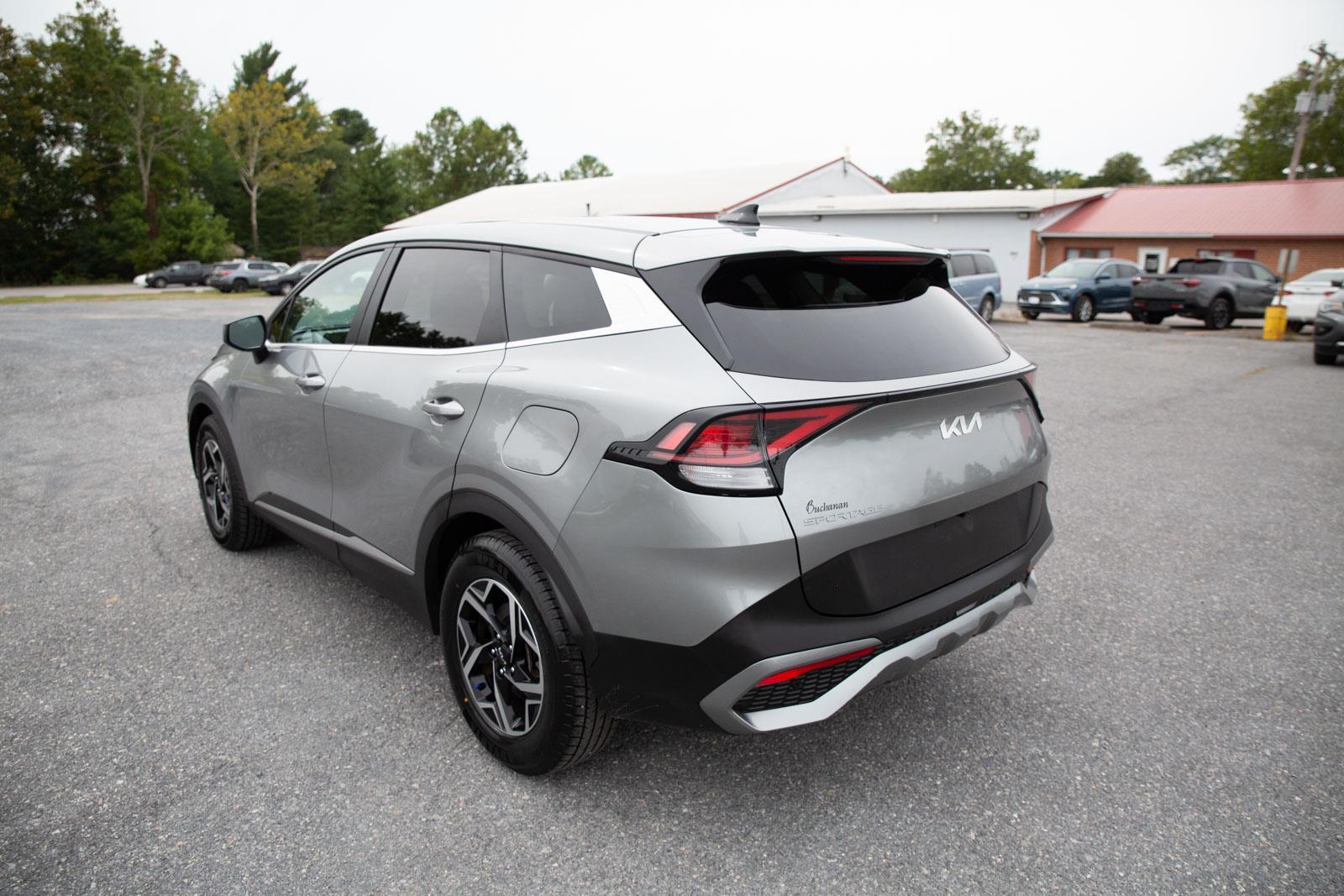 2023 Kia Sportage LX photo 4