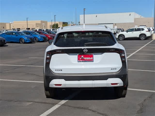 2025 Nissan Kicks SV photo 4