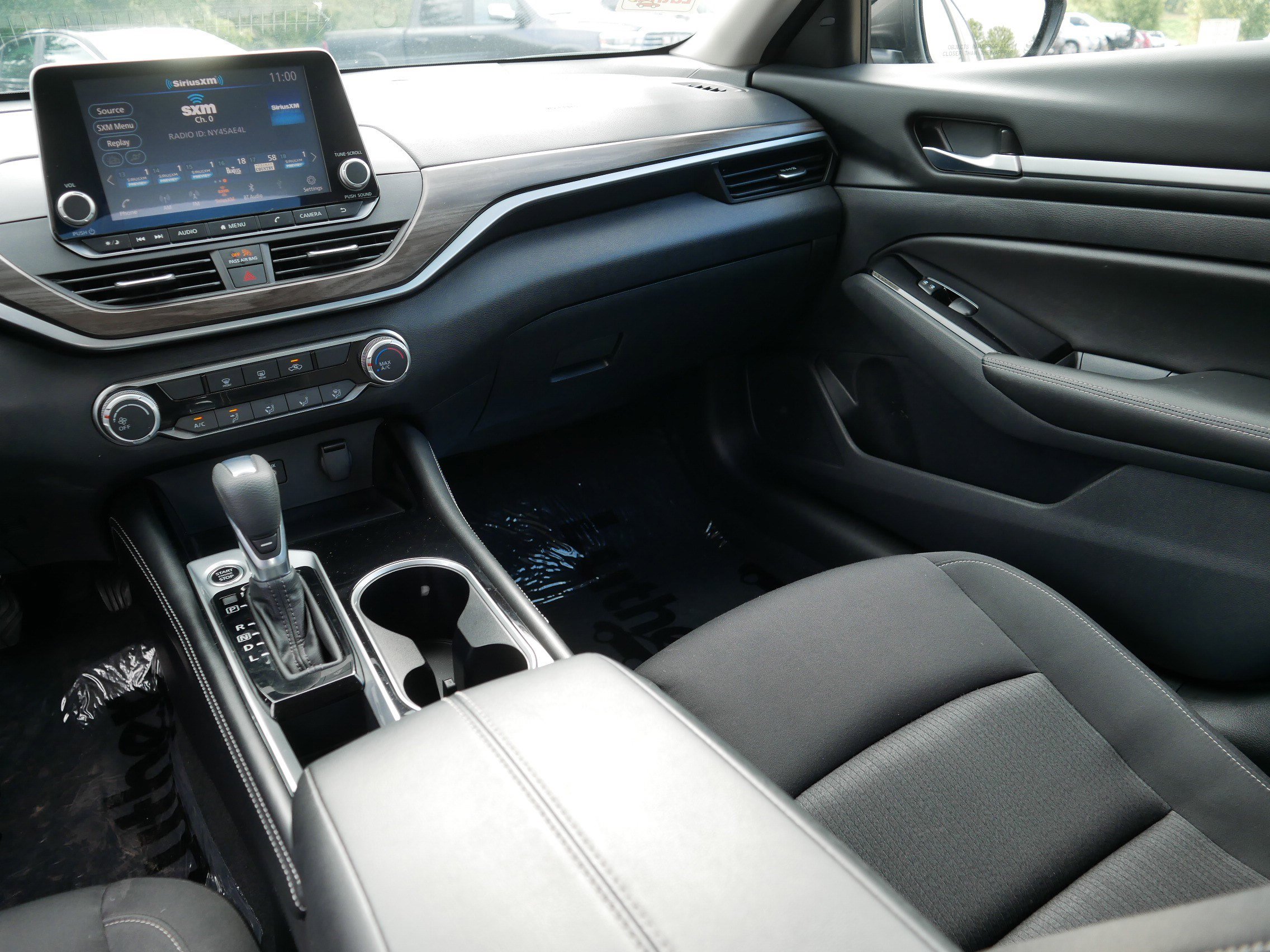 2023 Nissan Altima 2.5 SV photo 11