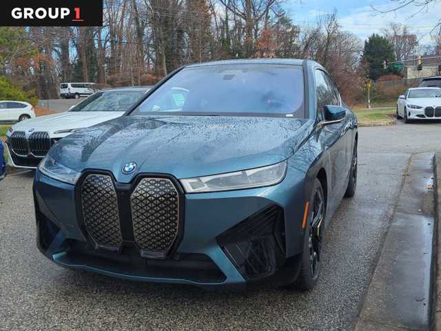 2025 BMW iX M60's photo