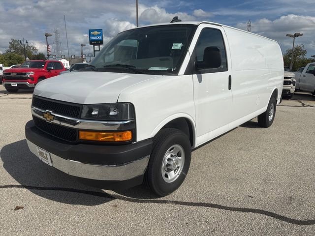 2025 Chevrolet Express Cargo Work Van's photo