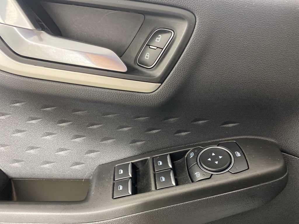 2020 Ford Escape SE Sport Hybrid photo 16