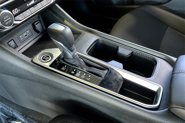 2024 Nissan Sentra SV photo 13