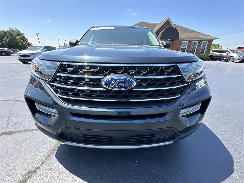 2023 Ford Explorer XLT photo 24