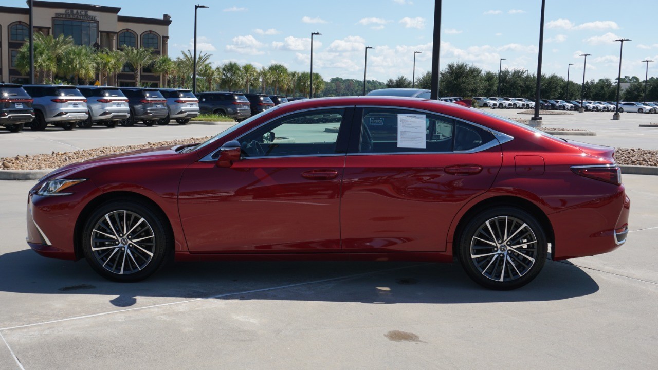2024 Lexus ES 250 Premium photo 3
