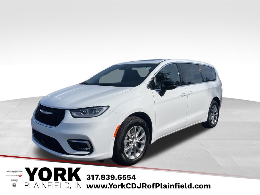 2026 Chrysler Pacifica Select's photo