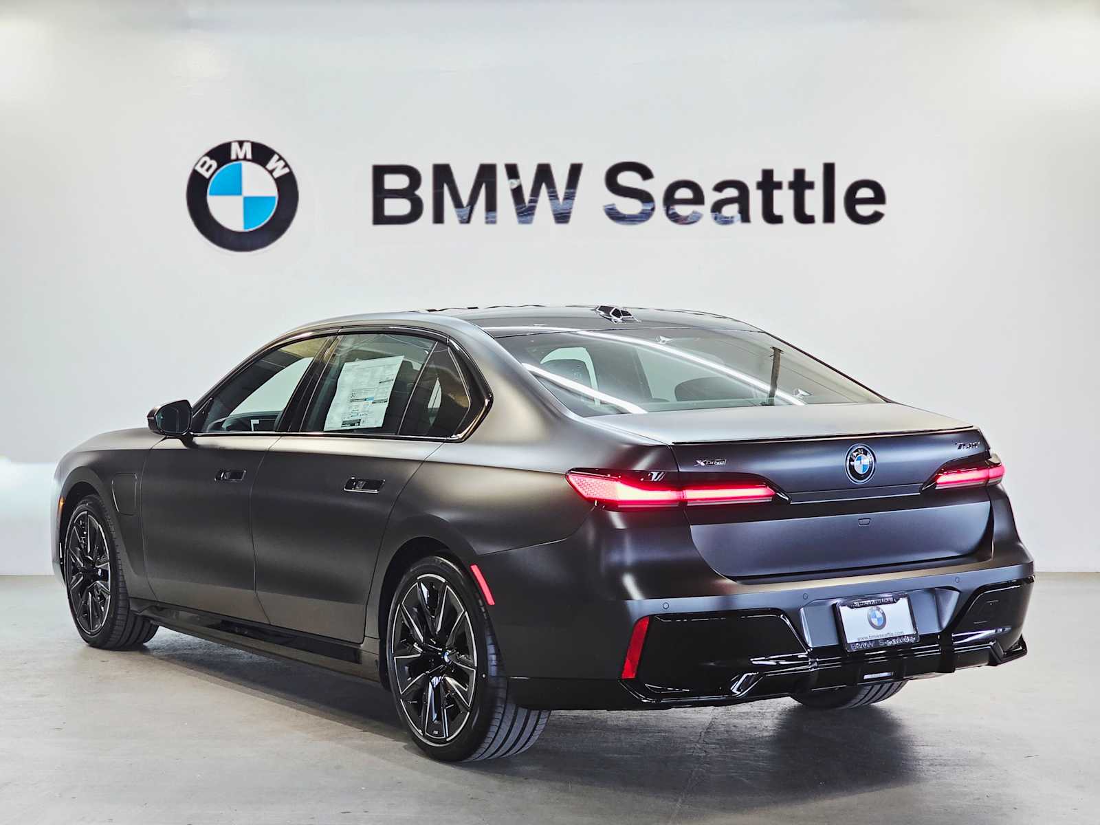 2025 Bmw 750e 750e xDrive photo 4