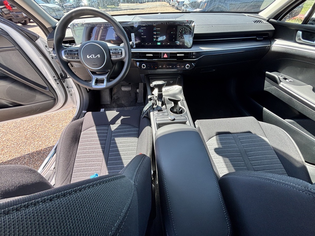 2026 Kia K5 LXS photo 11