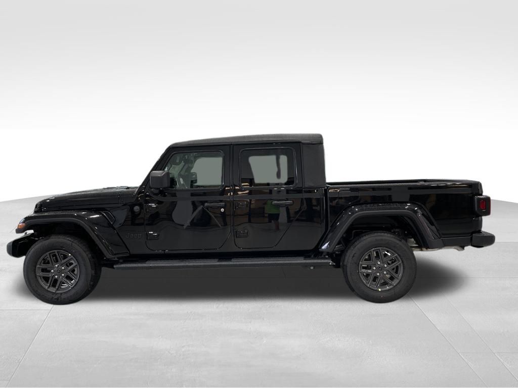 2025 Jeep Gladiator Sport S photo 9