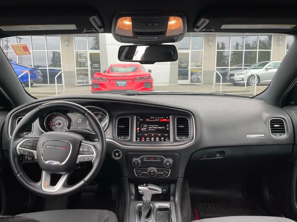 2016 Dodge Charger SXT photo 5