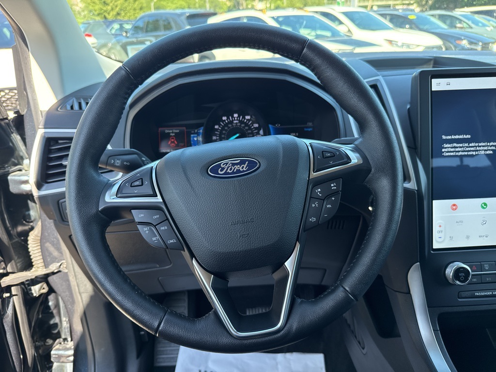 2022 Ford Edge SEL photo 12