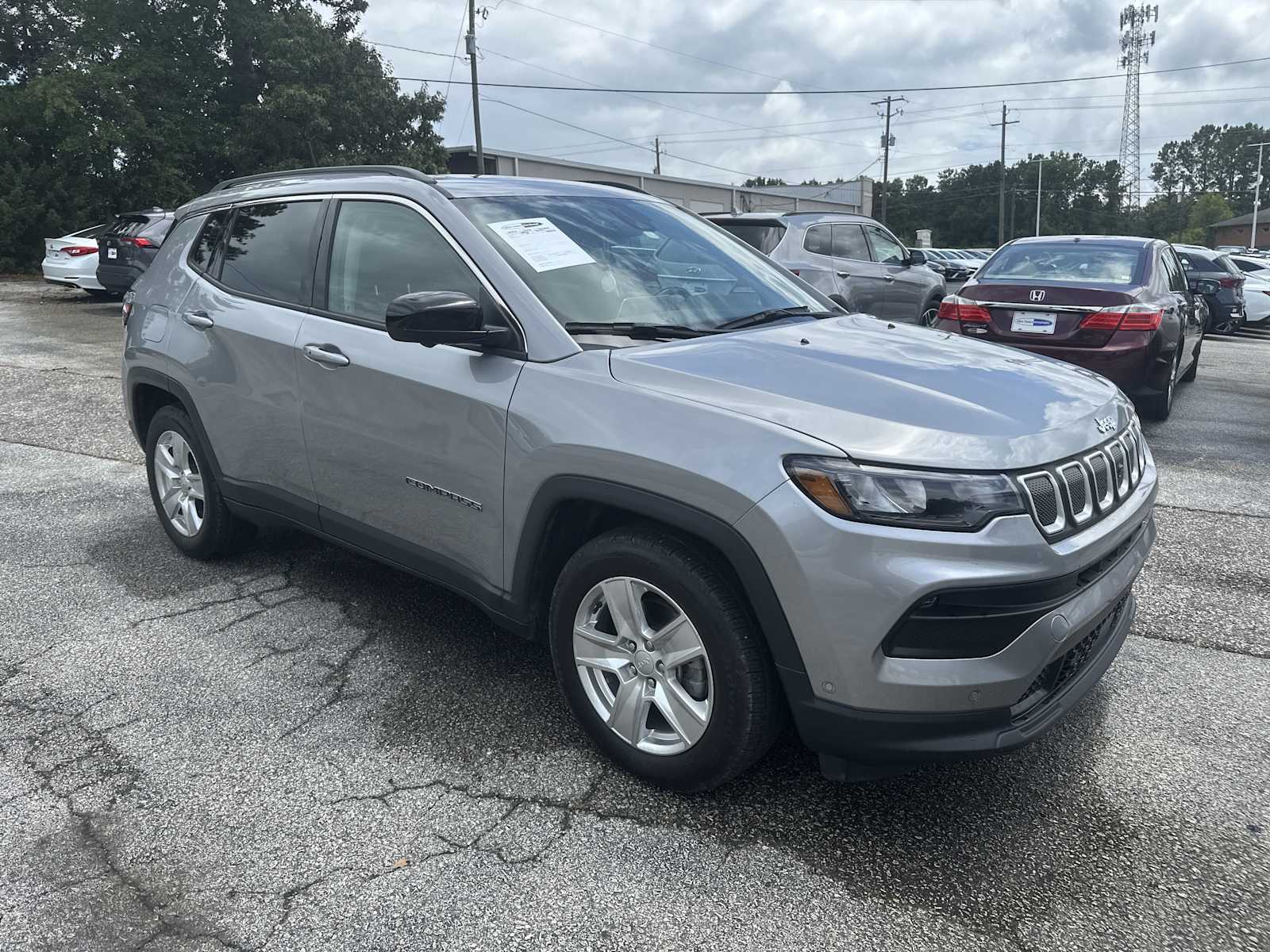 2022 Jeep Compass Latitude photo 2
