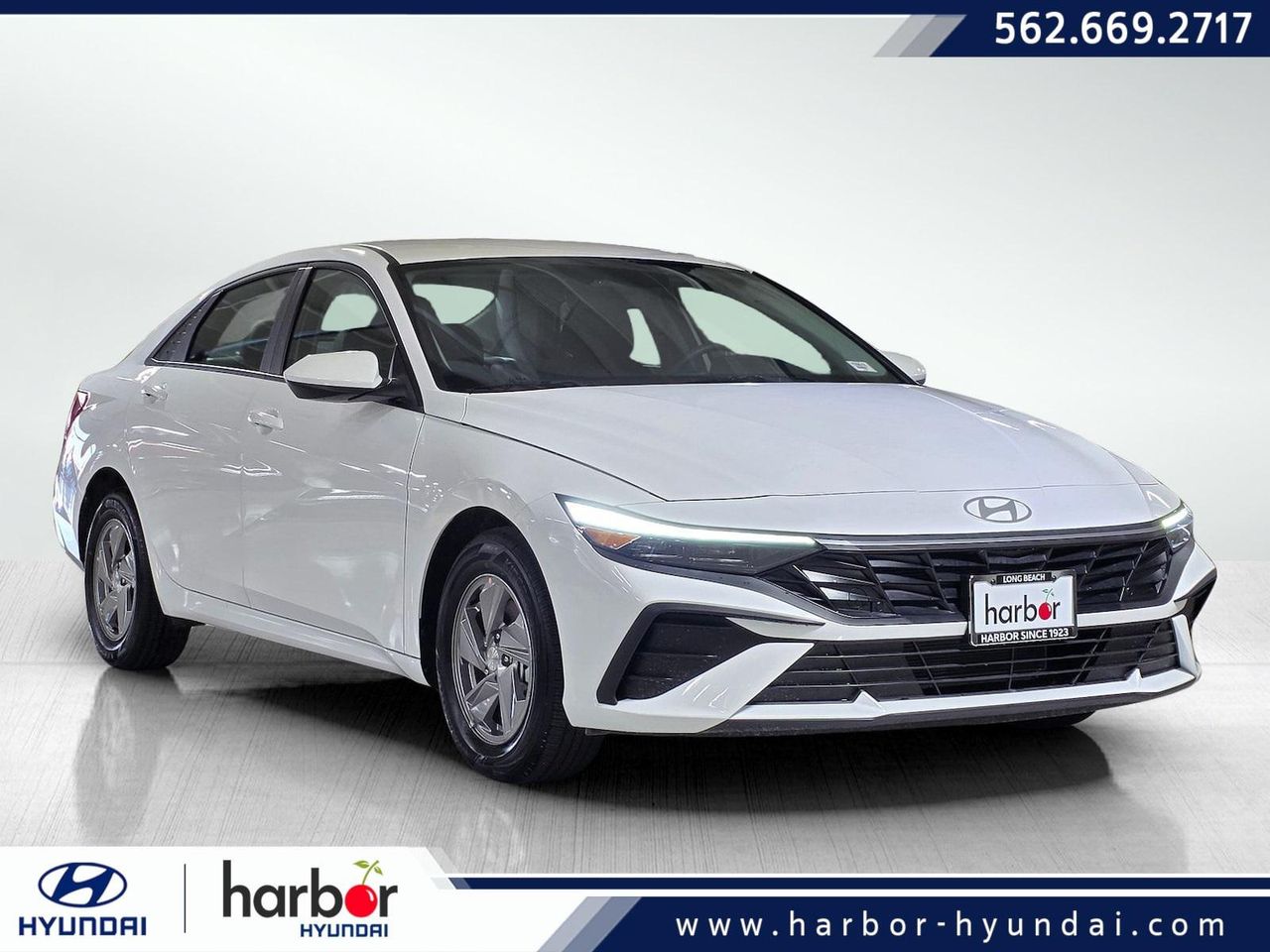 2026 Hyundai Elantra SE's photo