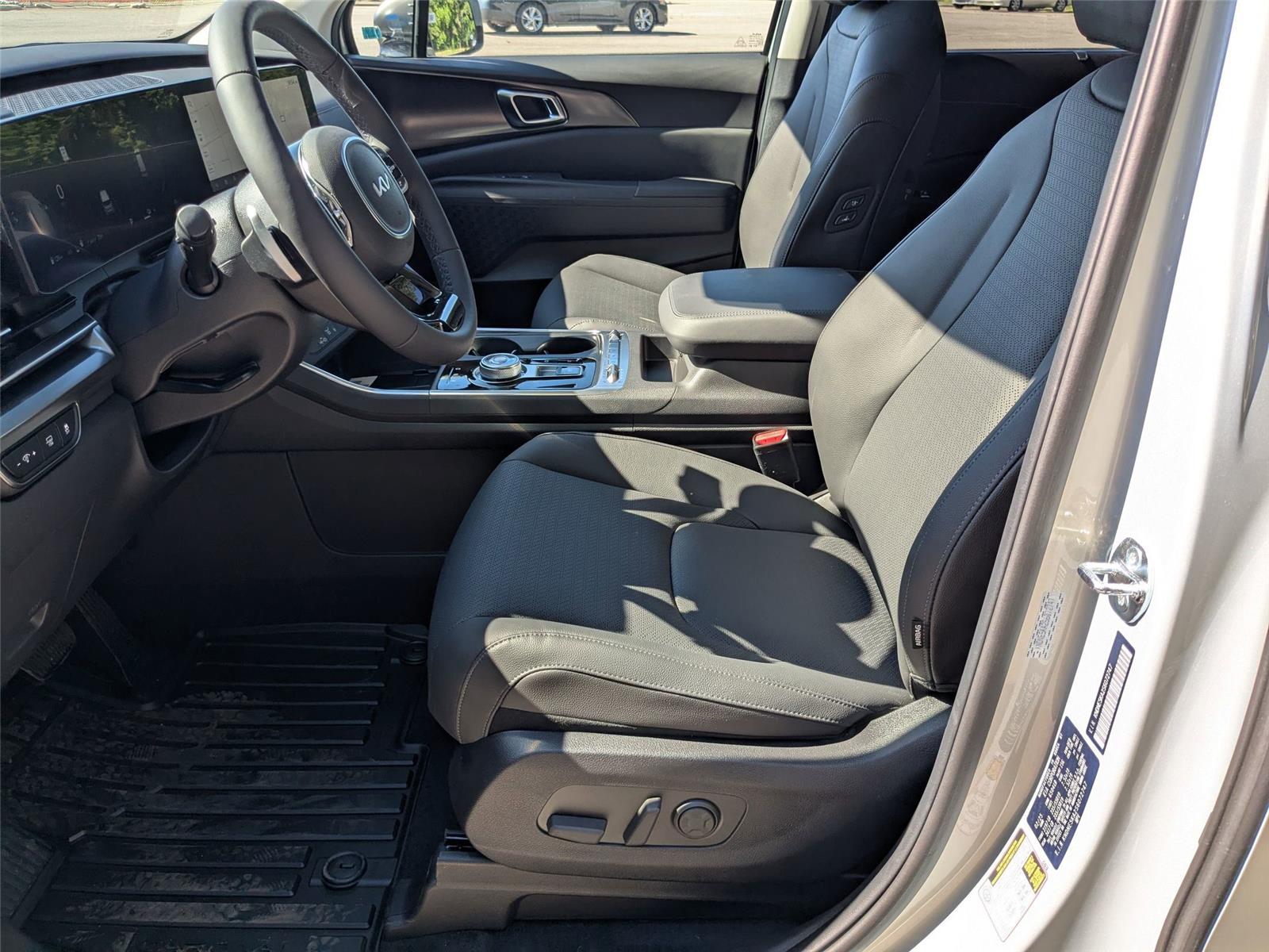 2025 Kia Carnival SX Prestige photo 15