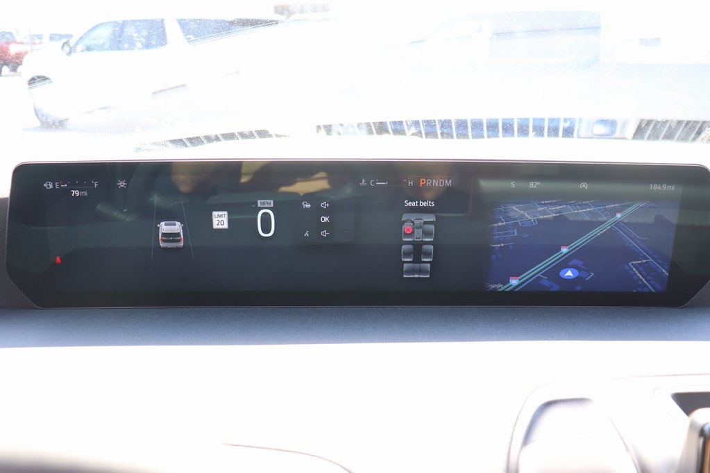 2025 Ford Expedition MAX photo 3