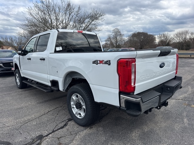 2025 Ford F-350 XLT photo 5