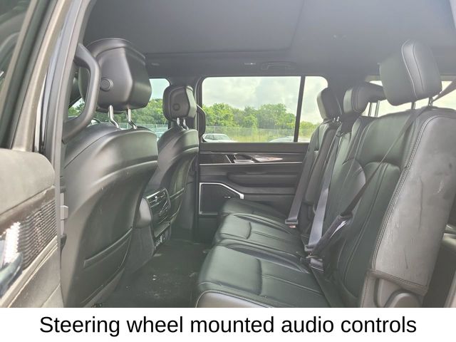 2023 Jeep Wagoneer Base photo 11