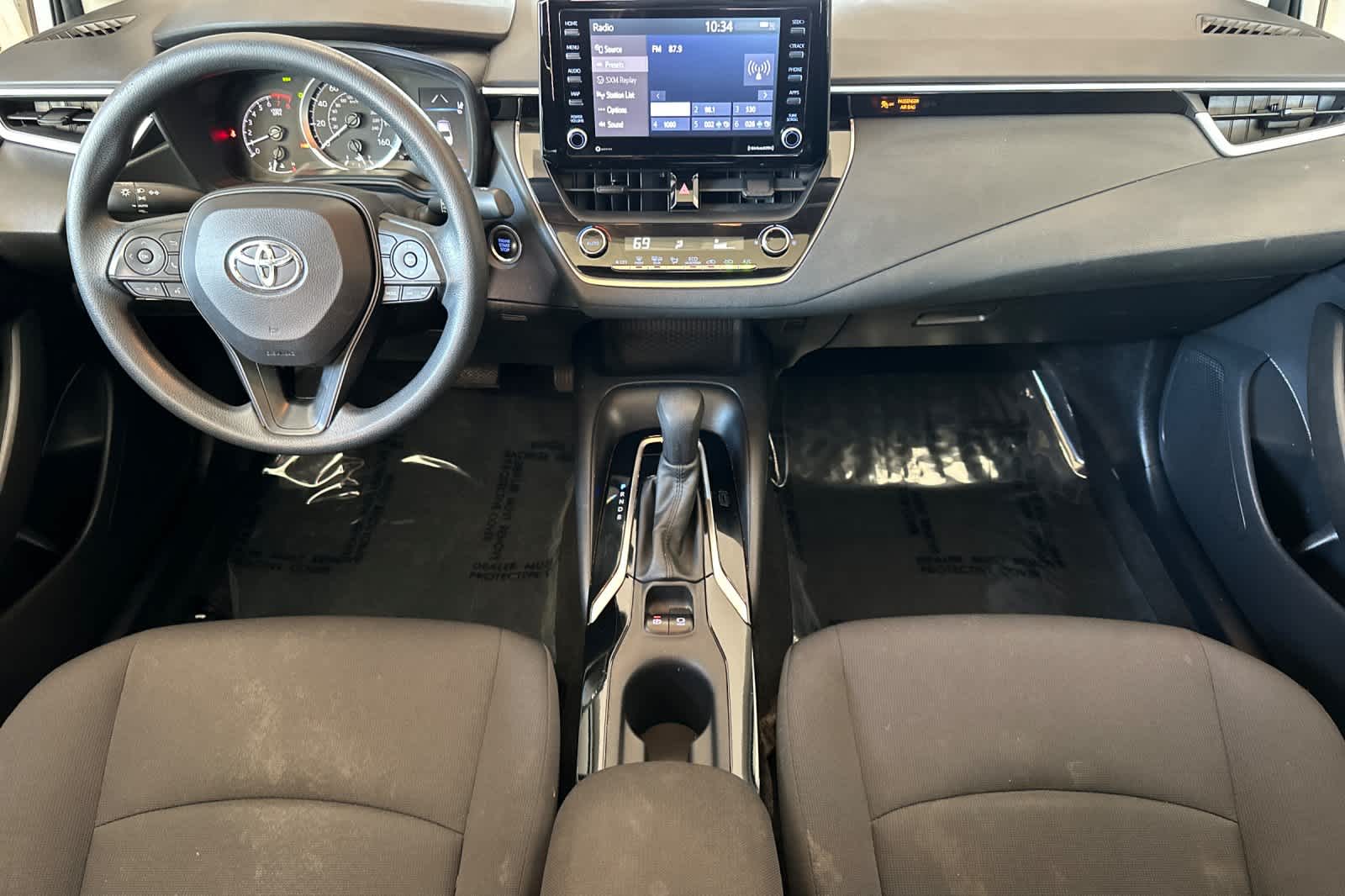 2022 Toyota Corolla LE photo 3
