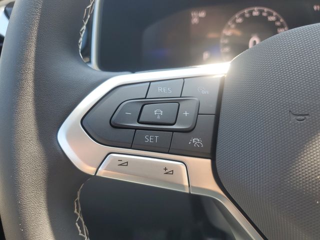 2025 Volkswagen Taos SE photo 24