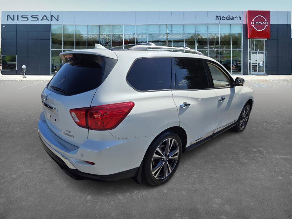 2020 Nissan Pathfinder Platinum photo 5