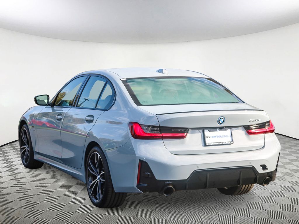 2023 Bmw 330e photo 2