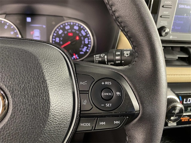2022 Toyota RAV4 XLE photo 9