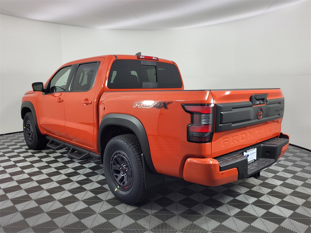 2025 Nissan Frontier Crew Cab PRO-4X photo 3