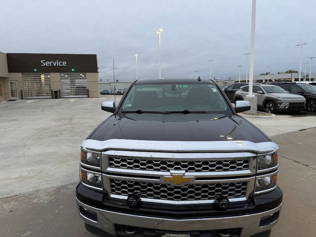 2014 Chevrolet Silverado 1500 LT photo 2