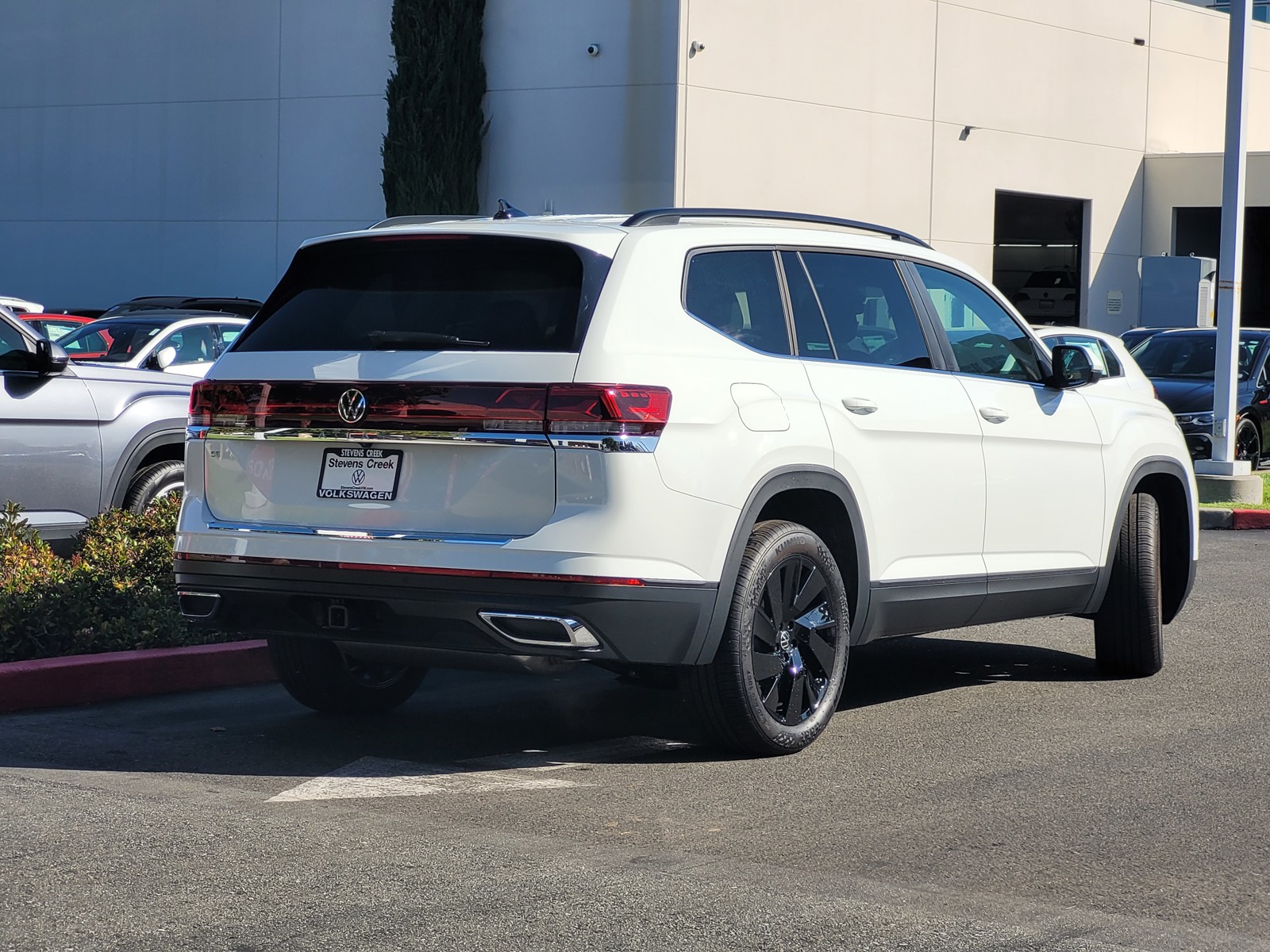 2024 Volkswagen Atlas SE Technology photo 4
