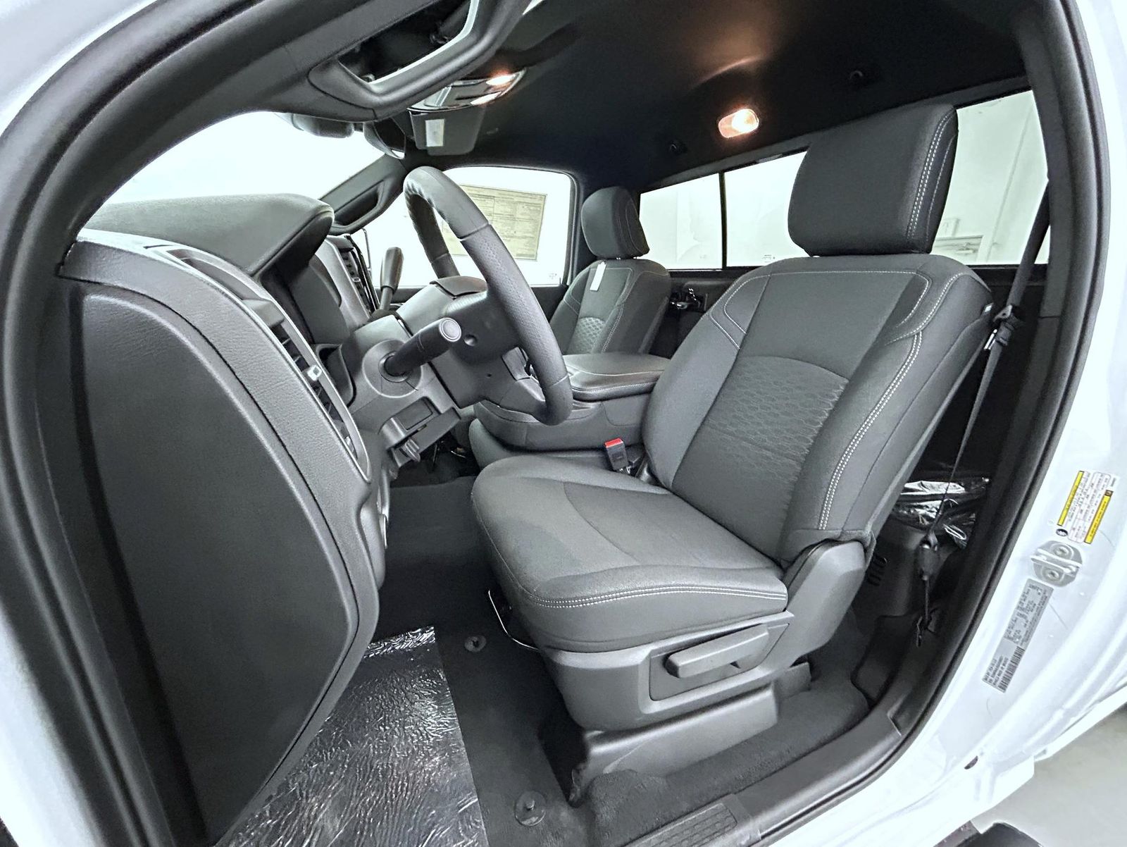 2025 Ram 2500 Tradesman photo 10
