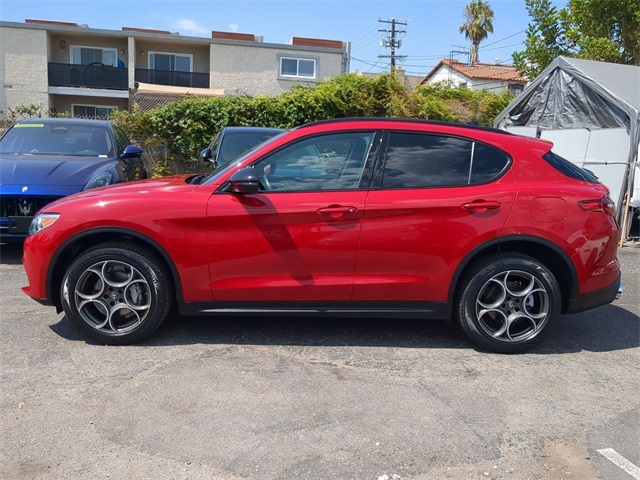 2021 Alfa Romeo Stelvio Sport Base photo 4