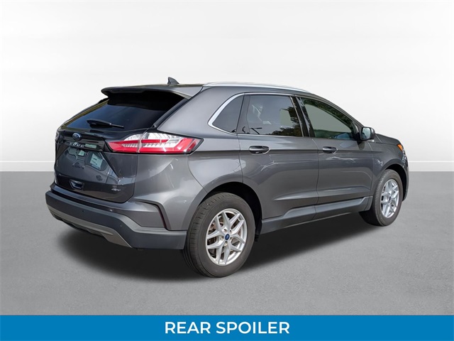 2022 Ford Edge SEL photo 3