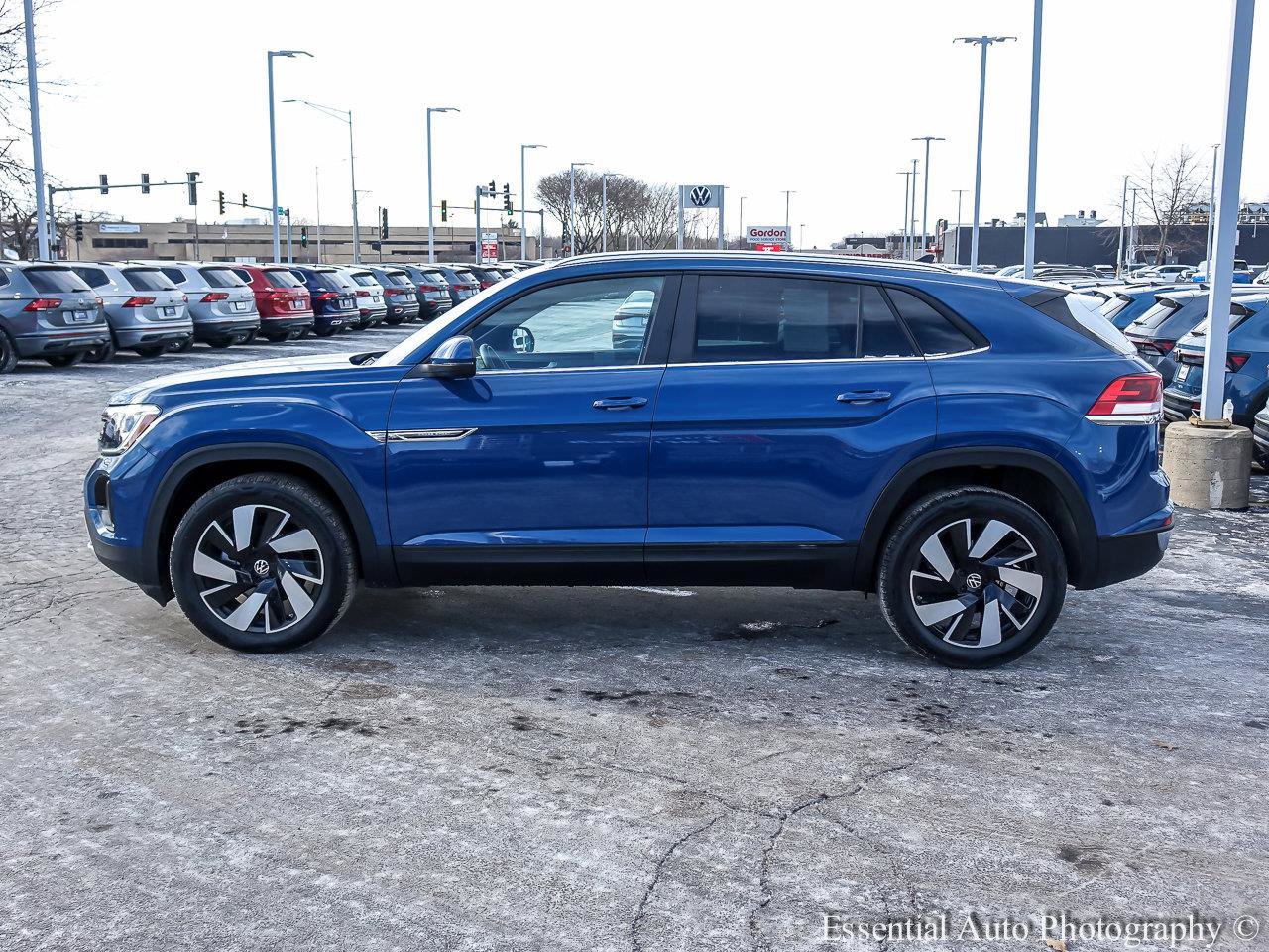 2025 VOLKSWAGEN ATLAS CROSS SPORT - Image 3