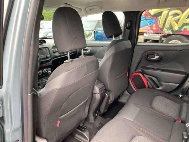 2015 Jeep Renegade Trailhawk photo 15