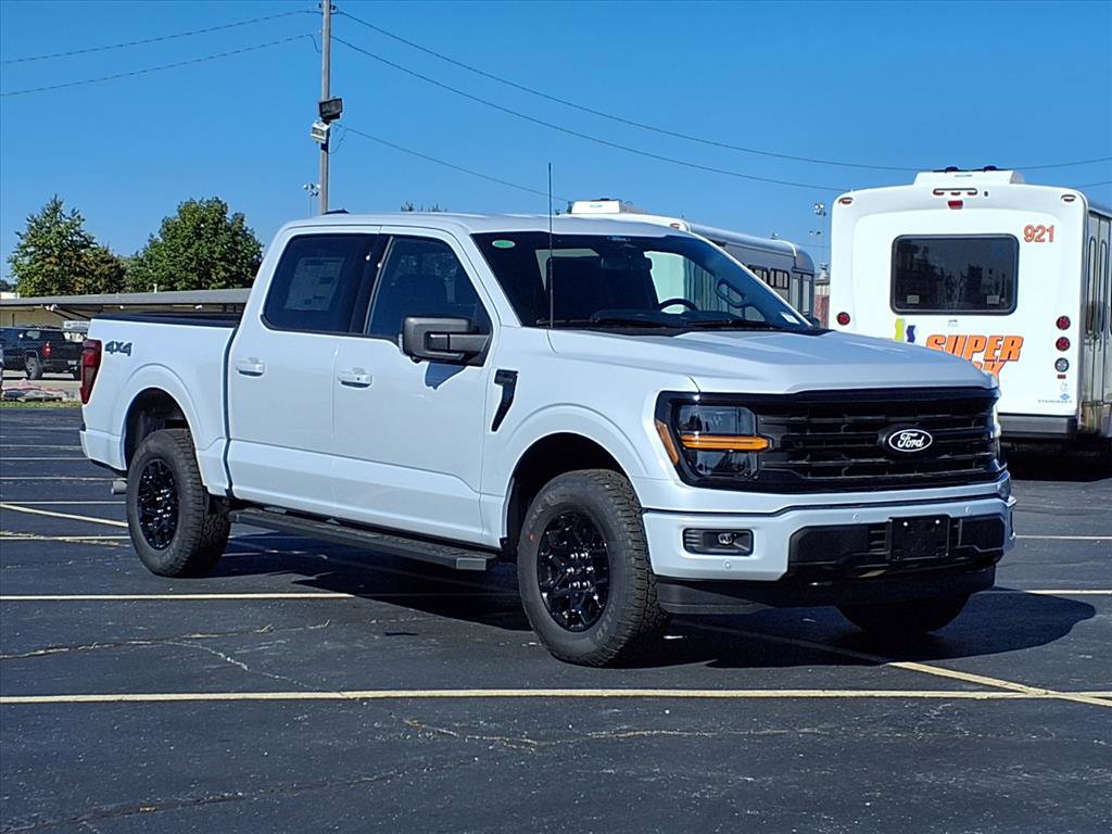 2025 Ford F-150 XLT photo 2