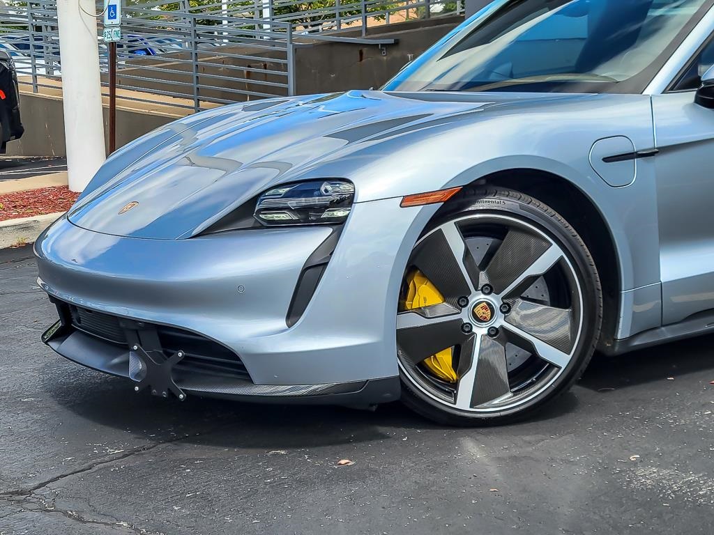 2020 Porsche Taycan Turbo S photo 2