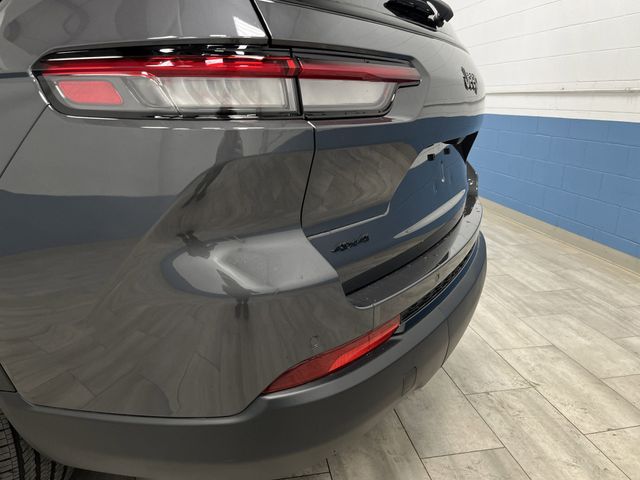 2025 Jeep Grand Cherokee Altitude X photo 32