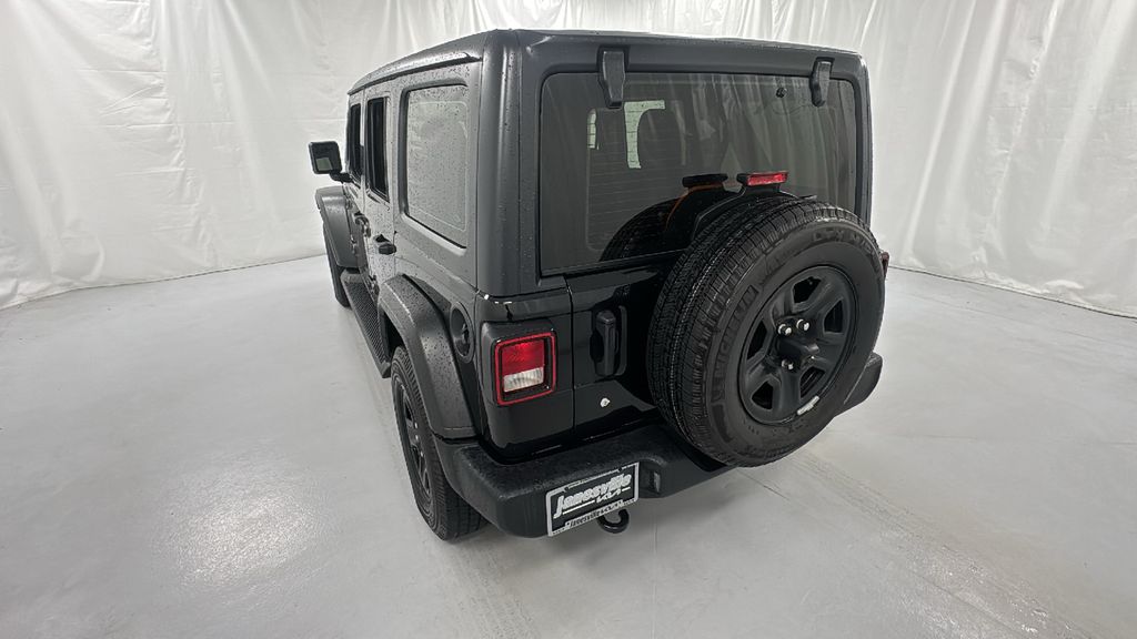 2021 Jeep Wrangler Unlimited Sport photo 5