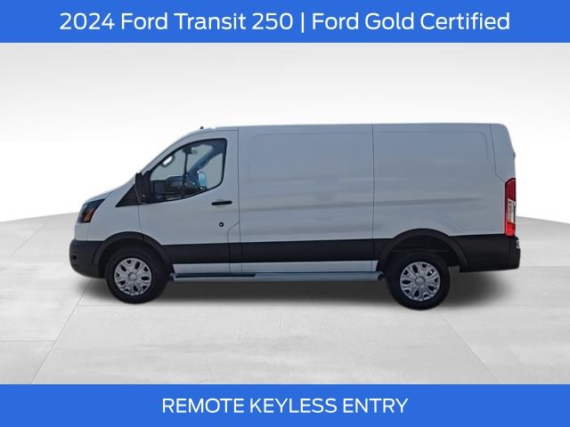2024 Ford Transit photo 4