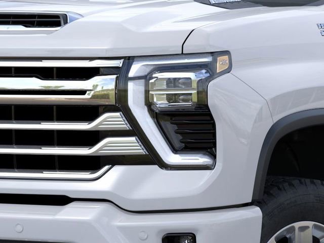 2025 Chevrolet Silverado 3500HD High Country photo 9