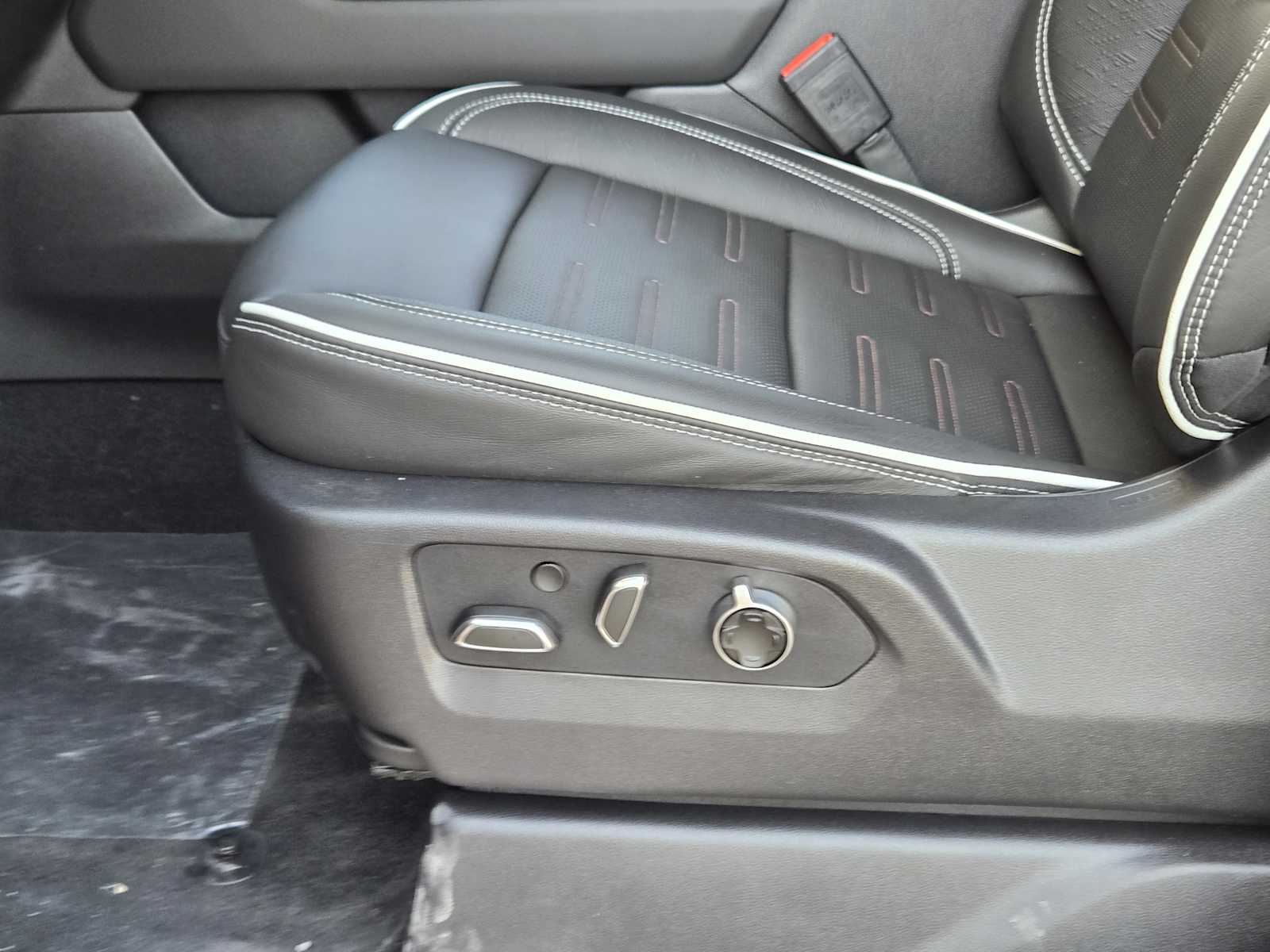 2025 Gmc Sierra 1500 AT4X photo 16