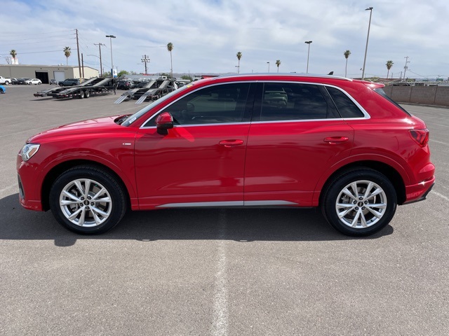 2023 Audi Q3 S line Premium Plus photo 4