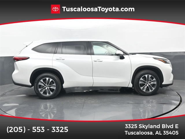 2022 Toyota Highlander XLE's photo