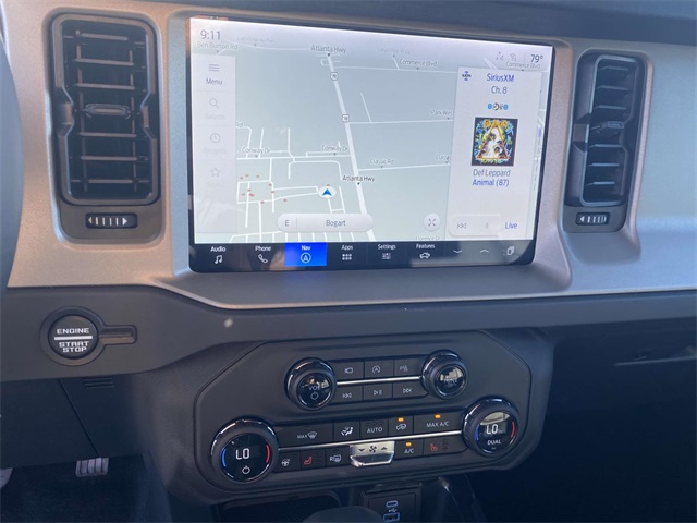 2025 Ford Bronco Outer Banks photo 13