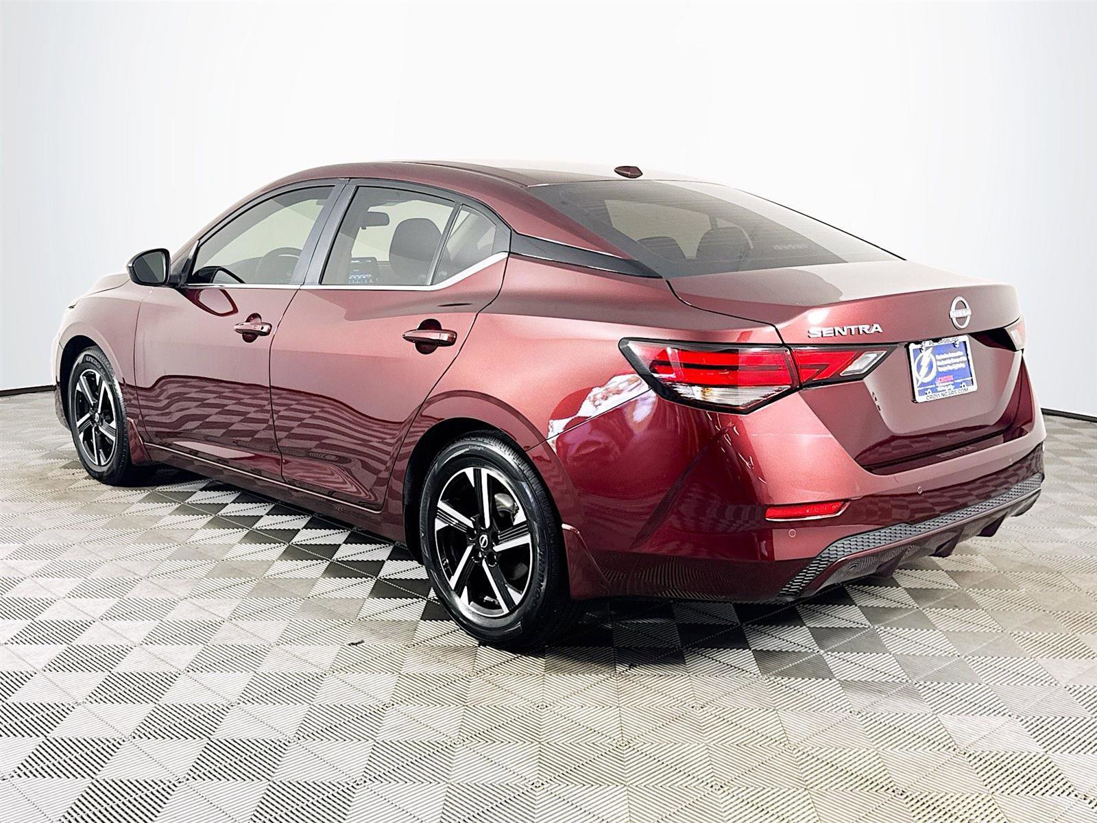 2025 Nissan Sentra SV photo 5