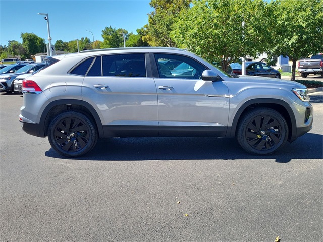 2026 Volkswagen Atlas Cross Sport SE Technology photo 6