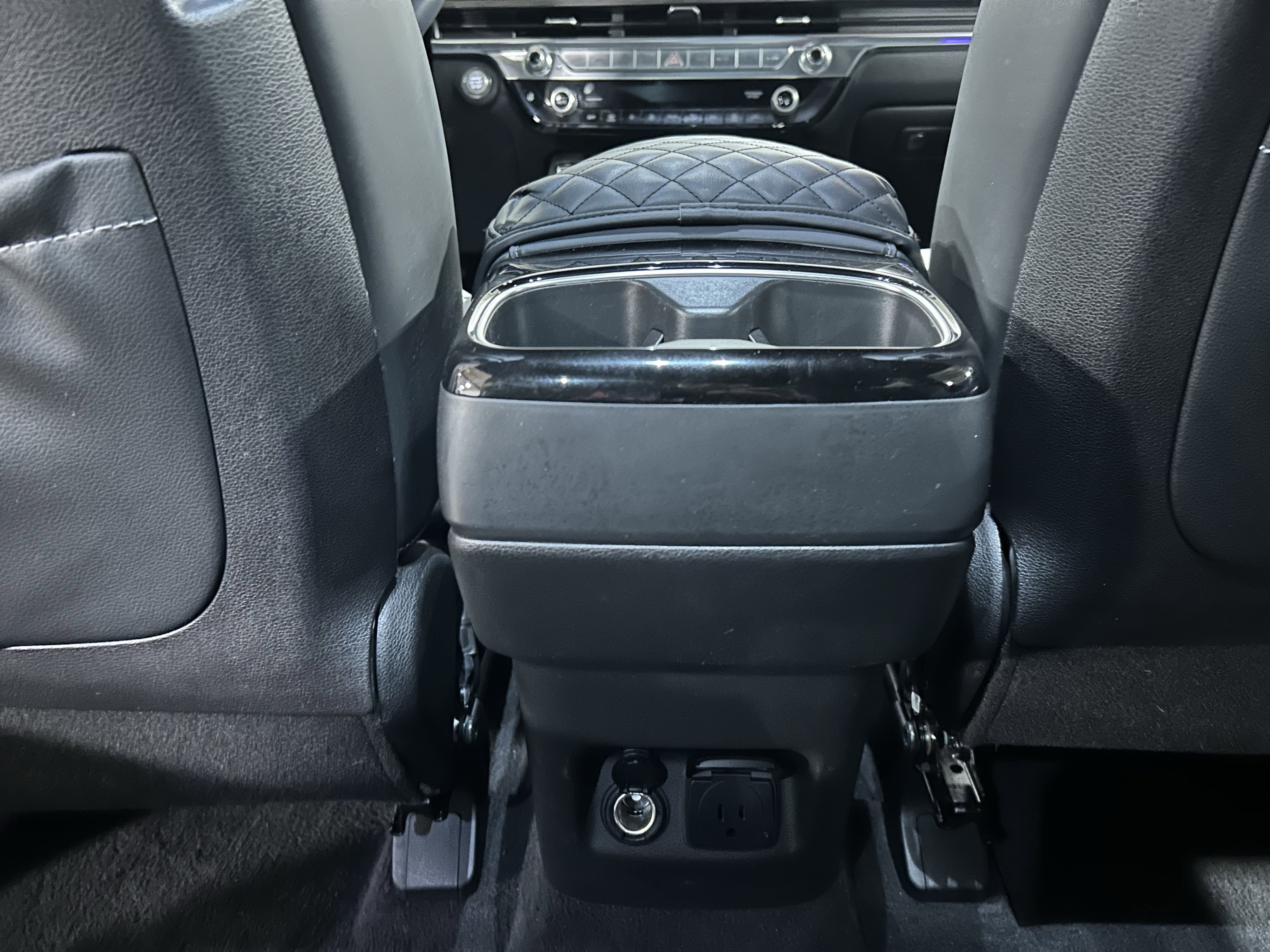 2025 Kia Telluride X-Line photo 2