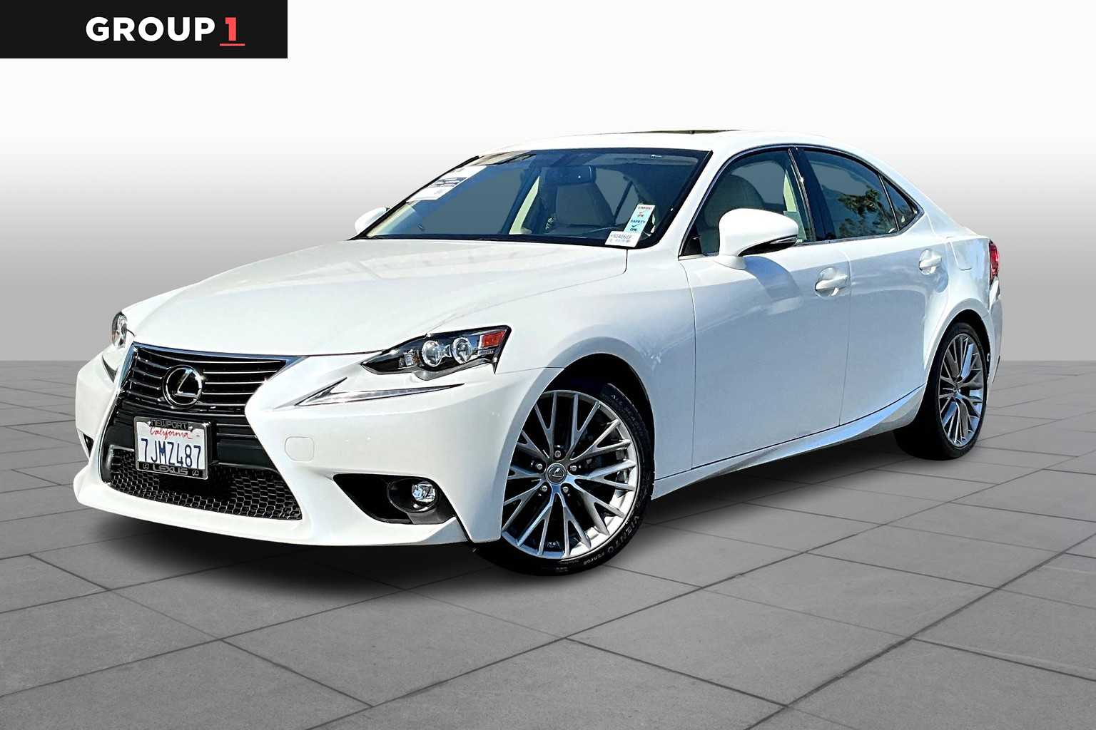 2015 Lexus IS 250's photo